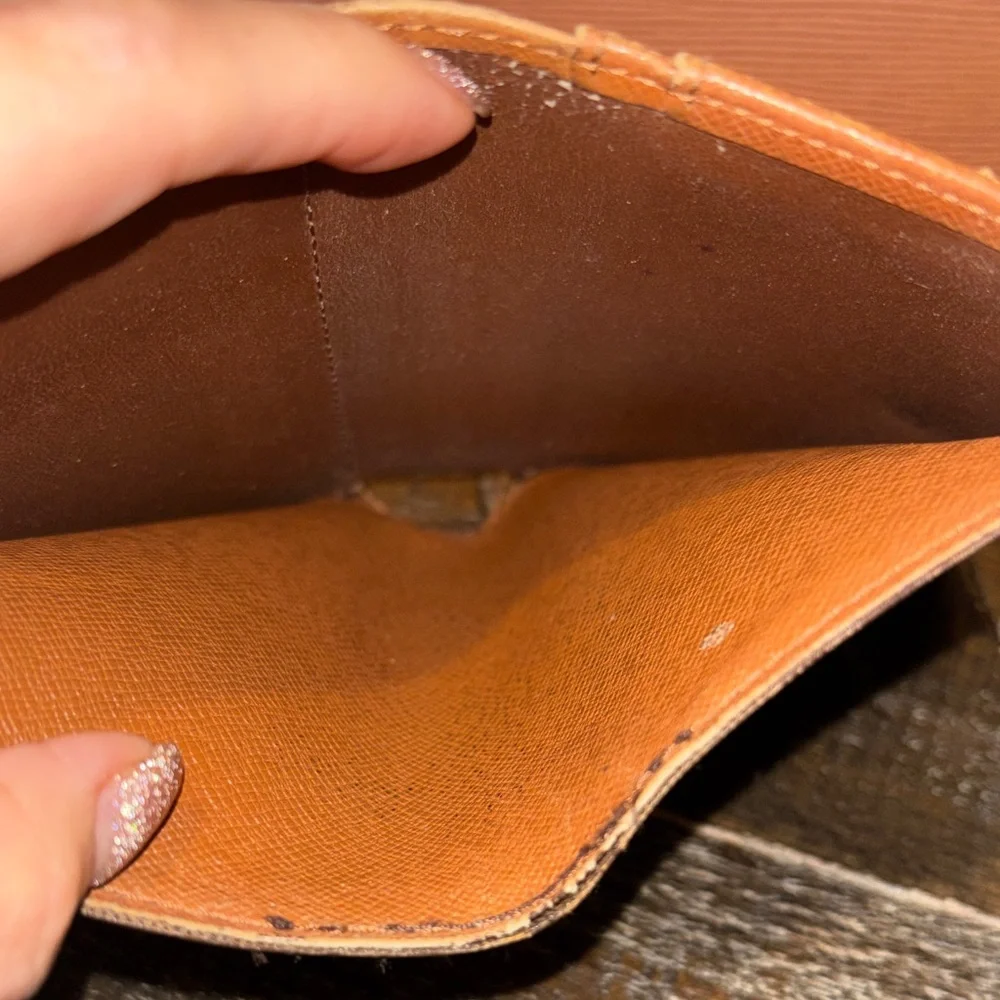 Louis Vuitton Vintage Monogram Kisslock Wallet (c. 1998)